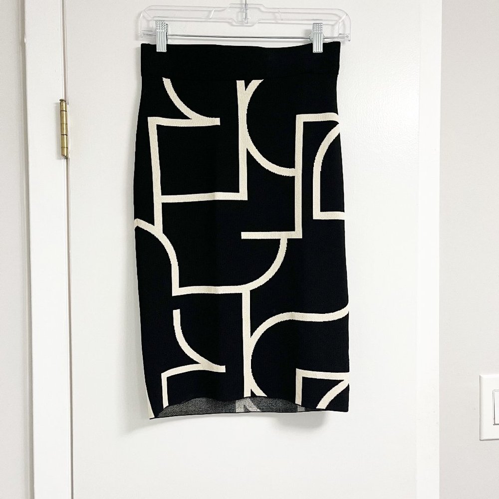H&M Women's Black and White Pencil Skirt